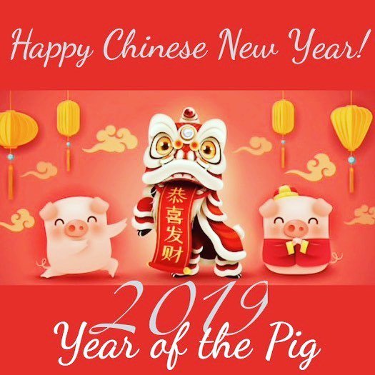_walnutbaseball's tweet photo. 🎊Happy Chinese New Year! Here’s to health, happiness, and prosperity in the Year of the Pig! ♥️🐷⛩
▫️
#lunarnewyear #yearofthepig #love #peace #health #happiness #apinchofluck #newyear #2019
▫️
▫️
#whsbaseball #notdoneyet #walnutmustangs
#walnuthighsc… https://t.co/jAKPeNZglw https://t.co/FbIWUEMWhb