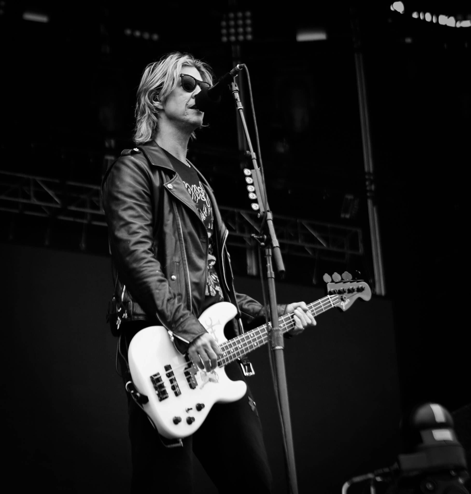 Happy Birthday to Duff McKagan of Guns n Roses! One of the best on the bass. 