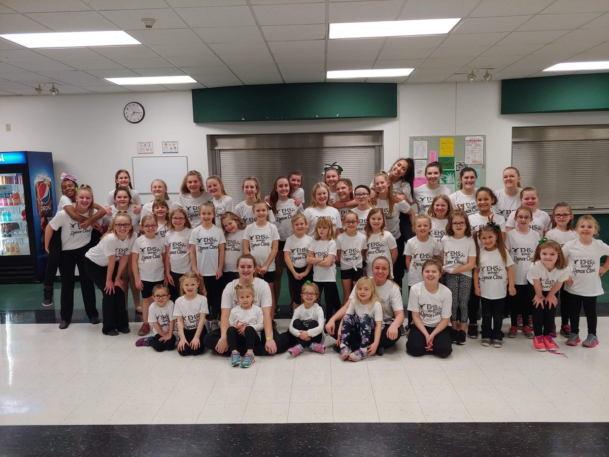 DanceEureka's tweet photo. EHS Dance Team Clinic Game was tonight. These young dancers braved the cold and rain to perform at half-time of the High School boys basketball game.@EHSHornets #2019ClinicGame https://t.co/aNSIbpsRjc