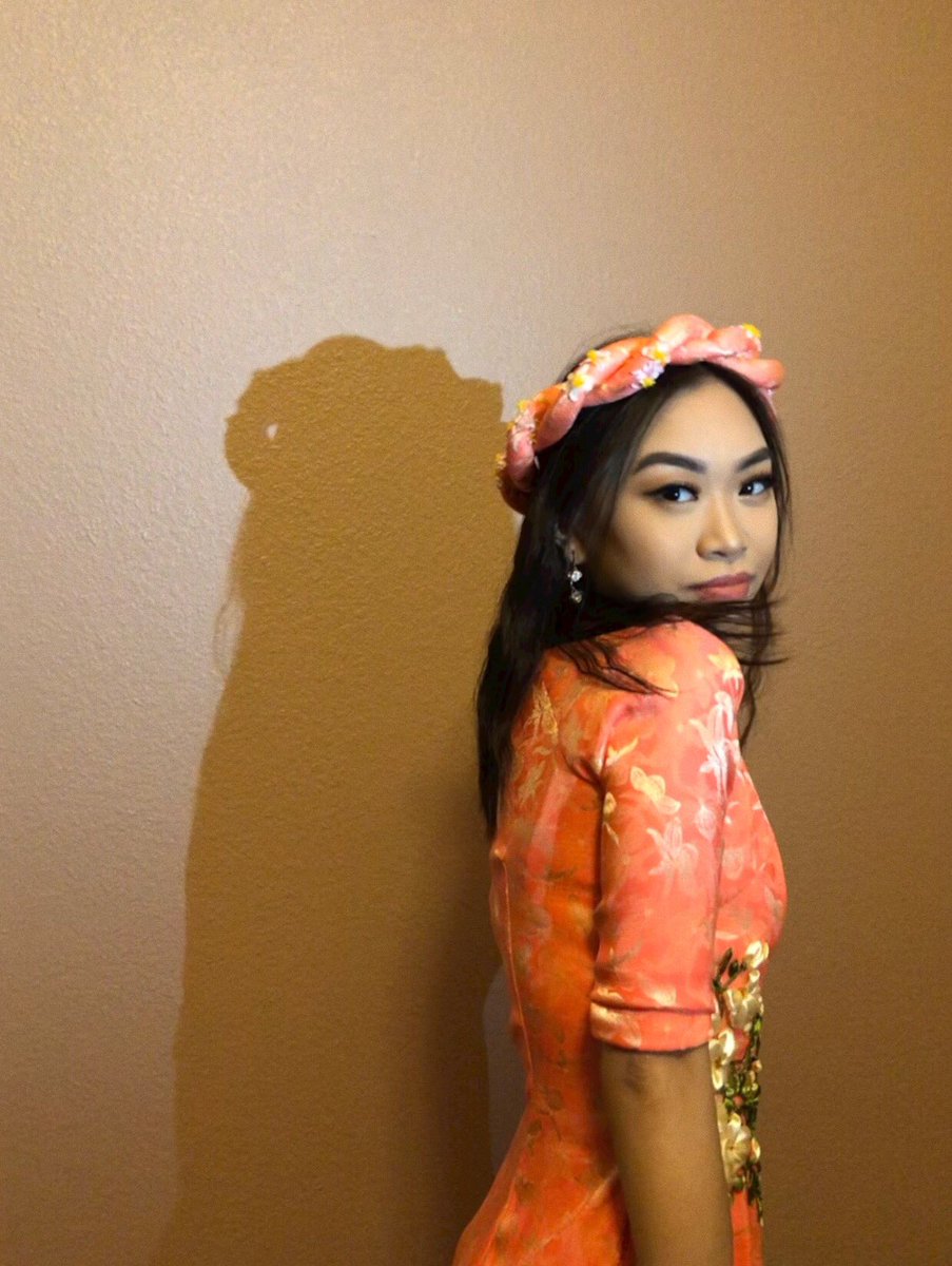grvcenguyen's tweet photo. chúc mừng năm mới! hope y’all got y’all’s li xi bread today 🧧🧧 https://t.co/BLNOJUOopE