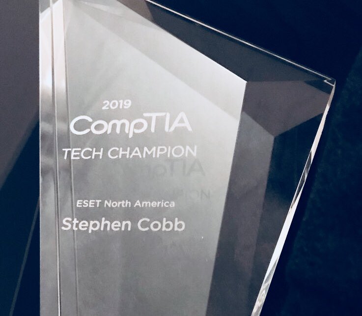 zcobb's tweet photo. Like they say where I come from, I’m dead chuffed to receive this Tech Champion Award at #CompTIAFlyIn. Thank you so much, it means a lot to be recognized by such a great organization. @CompTIAAdvocacy @CompTIA #CompTIADCFlyIn https://t.co/lUTKiNlDf9