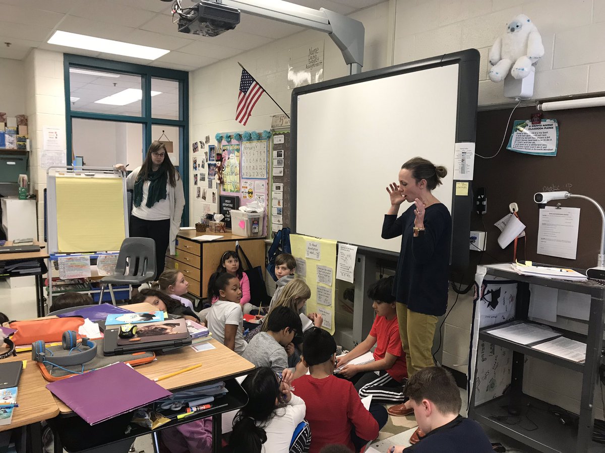 LaurenMihalik's tweet photo. @ASHElementary1 4th grade team teaches writers how to generate ideas for personal essays.  Modeling then rehearsing with a partner helped scaffold the process for them! @walthour240 @evihickman1 #Pathwayslabsites https://t.co/Gs2aLAhuvc