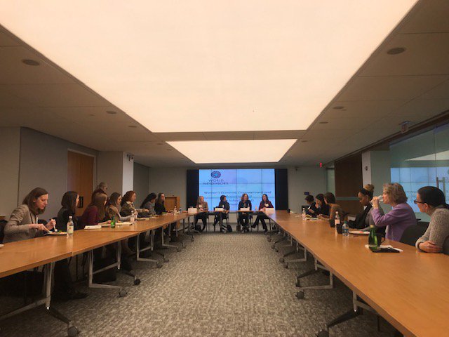 WIIT_DC's tweet photo. Last week, #WIIT members enjoyed a very special discussion on how society should address the economic gender gap. Thanks to our speakers Arbora Johnson, Wendee Wolfson, @Ronit_Avni , and Kate Schecter for their insights, and a special thanks to @WhiteCase for hosting us! https://t.co/AYjCsJeKpe