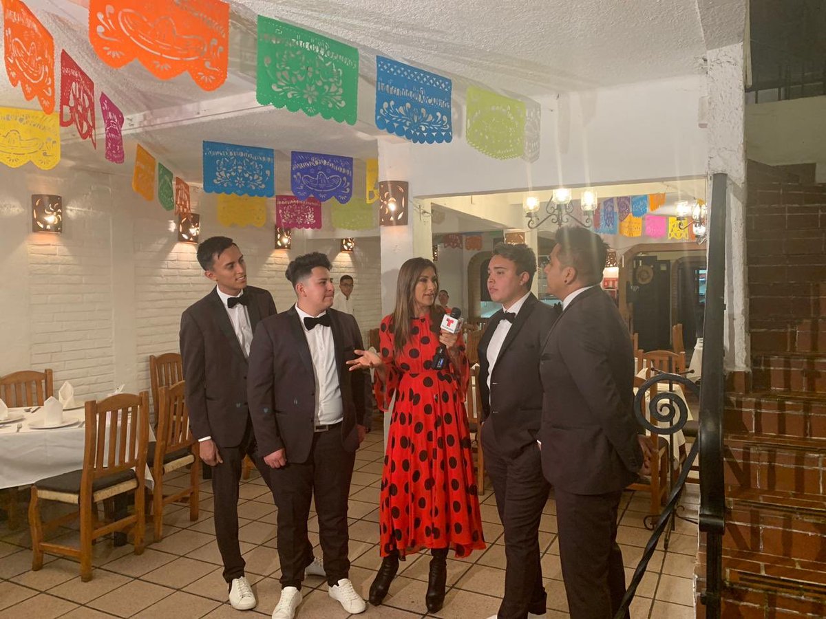 En entrevista para <a href="/AlRojoVivo/">Al Rojo Vivo</a> <a href="/Telemundo/">Telemundo</a> 
#arturojaimesyloscantantes
#siempre1pasoadelante
