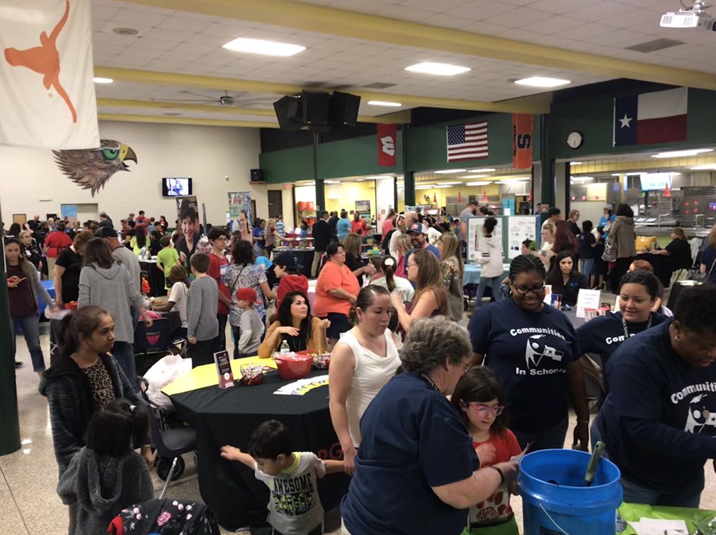 combs281's tweet image. Thank you to all of our teachers, staff, community partners and student performers that made this evening’s @AlvinISD Health Fair a huge success!