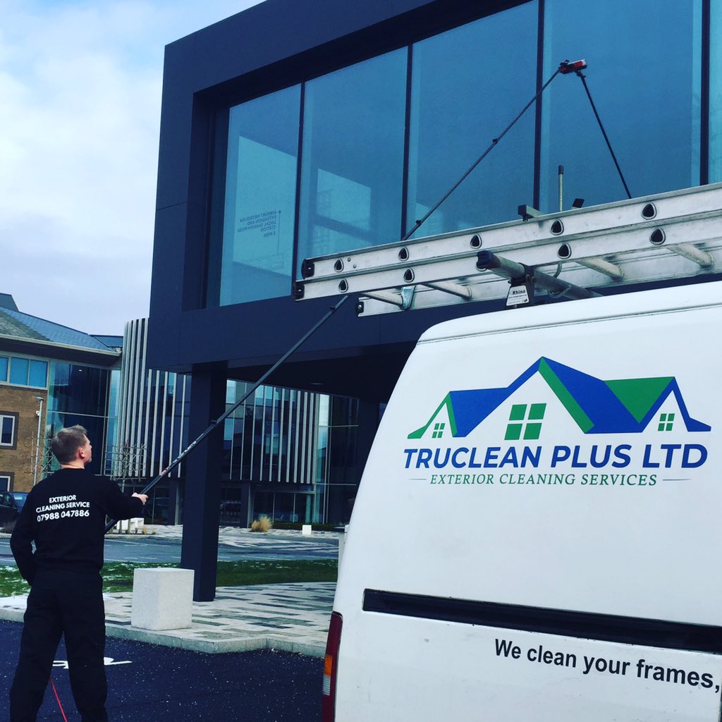 Trucleanplus's tweet photo. #windowclean #cleaning #clean #ExteriorCleaning #manchester #styal #Wilmslow https://t.co/fEmjhlByJA