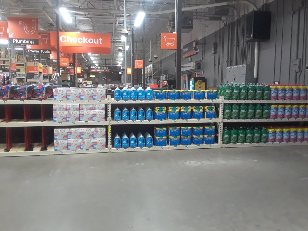 Home Depot #skillmanstrong gearing up for spring cleaning! Great Job Lee Milton on a teriffic display!!!! @hd6804