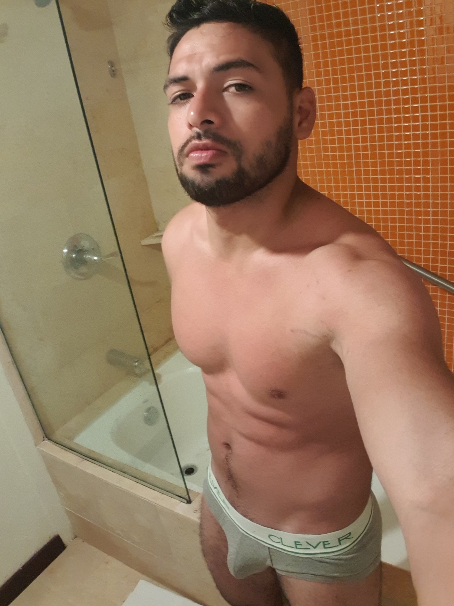 Online in 10 minuts, come to see me at https://t.co/FUpwrDv7M6
#hairy #colombian #gay #toys #muscle #student