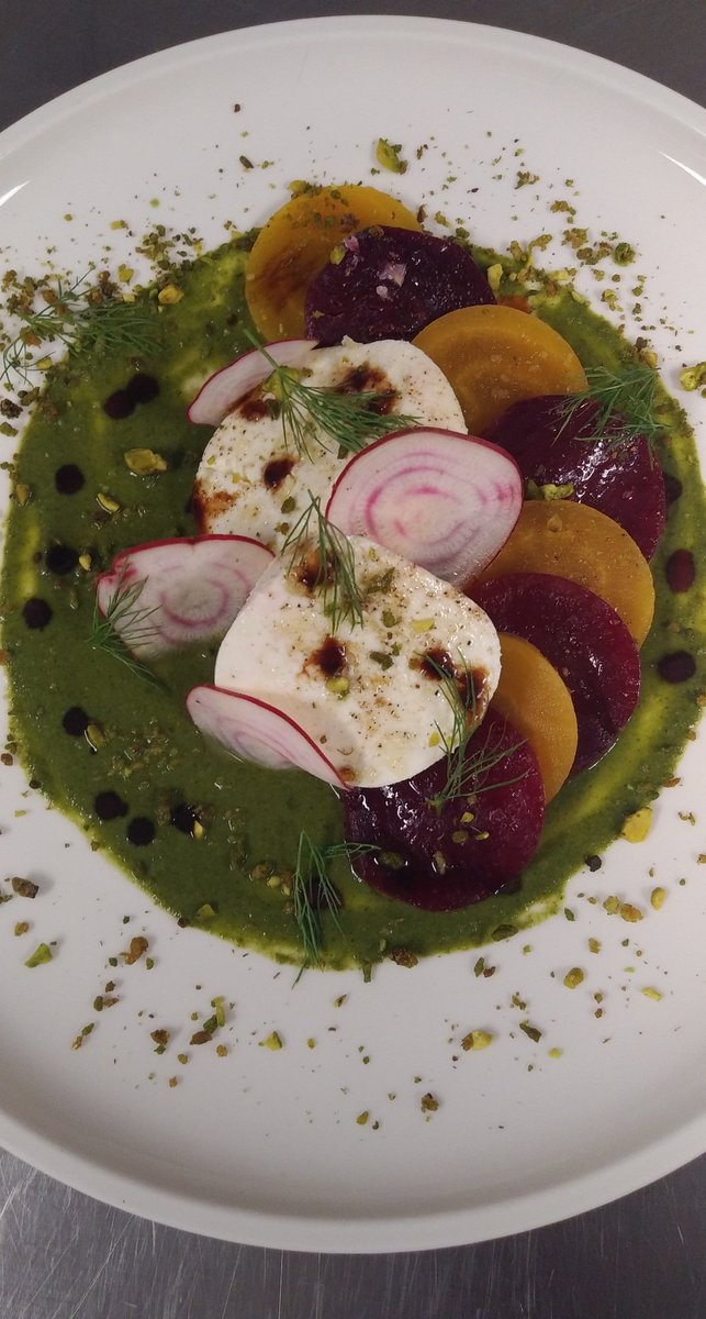 Fluffysaur's tweet image. Winter Beet DOP Mozzarella 

#SoigneOrNoWay #CookFast