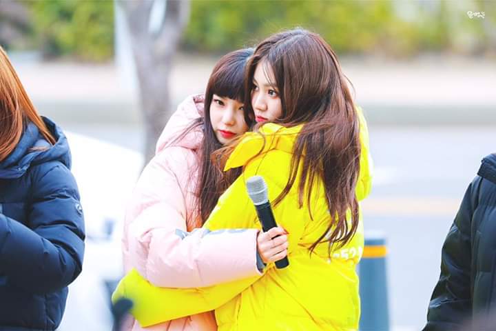 OrchidC_twt's tweet image. 〚 #SUZZI  〛♡
E aí gente, como anda o tempo aí onde vocês moram? Curtindo esses dias sem ventilador 24/7 na cara?