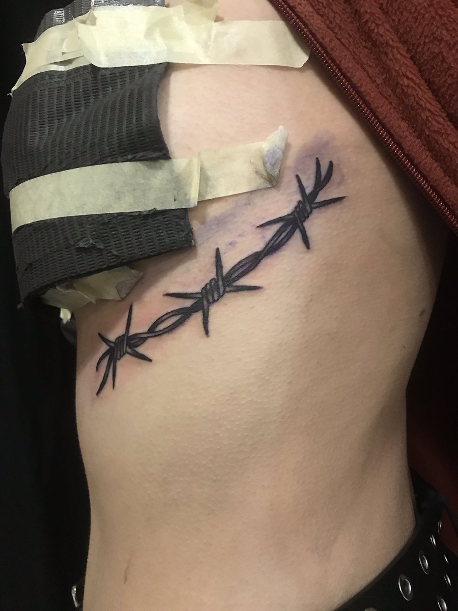 trapd00r's tweet photo. the result of me needing to do something drastic but not allowing myself to cut my own bangs again: getting both sides of my ribs tattooed last minute https://t.co/4zQFSIXUxO