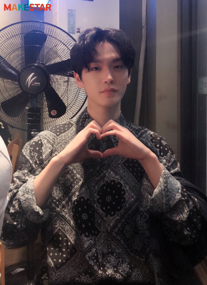 Coffee_Rose18's tweet photo. สุขสันต์วันเกิดนะคะคุณพี่ ยังคิดถึงหน้าหล่อๆของพี่ได้เลย 😂
ปีนี้ก็ขอให้ประสบความสำเร็จกับทางที่เลือก โรคภัยไข้เจ็บอย่าได้เข้ามา ขอให้มีความสุขในทุกๆวันค่ะ ❤
#happygetkuday #Get_Ku https://t.co/hFuz5aAQMN