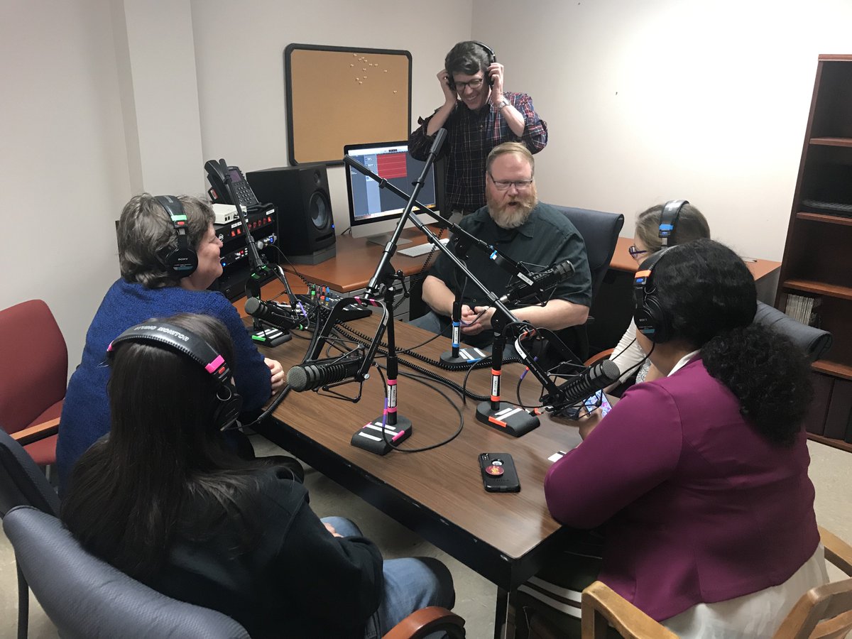 TransyDLA's tweet photo. If you missed today’s @TransyDLA #TechTuesday, join us Feb 26th for another great session on #podcasting with @greadjasnoff and @TPolashek.
We have some great tutorials and resources to help you and your students create, edit, and learn about podcasts! https://t.co/UFccnw55BU