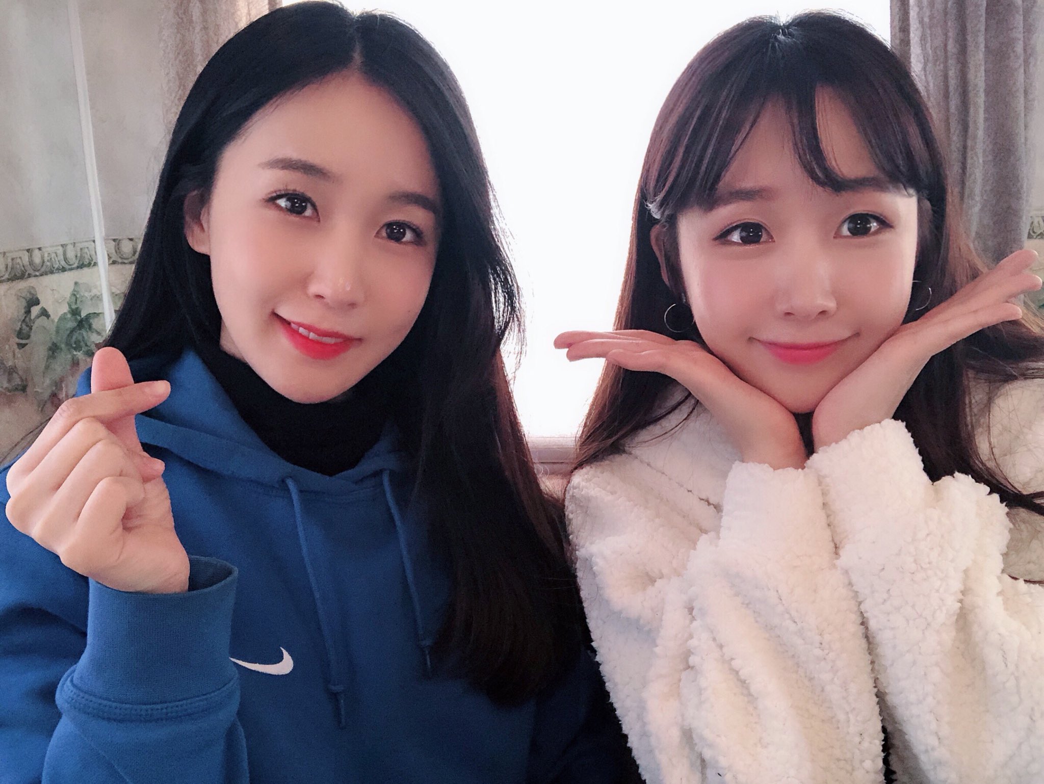 X 上的Crayon Pop Indonesia：「[Pic] 190205 @crayonpop Choa & Way - Caravan Trip  Source: Way's Discord https://t.co/a3loRBIhnZ https://t.co/bav9Q1RLij」 / X