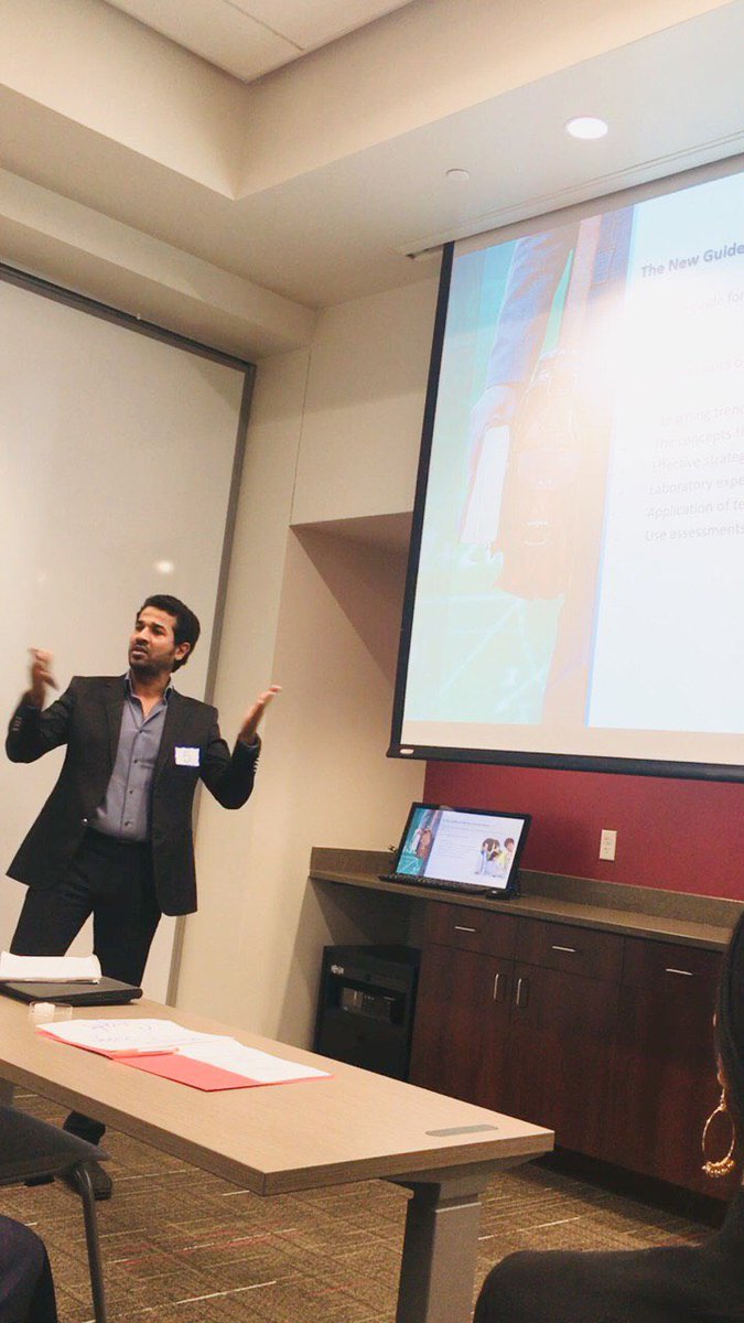 BLCSI2018UCF's tweet photo. تم ولله الحمد لمدة ٣ أيام على التوالي تقديم مبادرات من قبل مبتعثي و مبتعثات خبرات سنترال فلوريدا.. حيث قدم معلمي ومعلمات تخصص اللغة الانجليزية و غير التخصص إلى جانب تخصص الإرشاد التربوي مواضيع متنوعة تهدف إلى تطوير التعليم في المملكة https://t.co/HQ6NuWwpr6