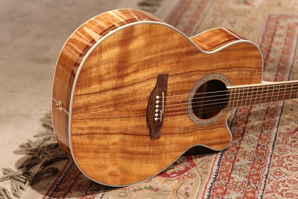 MitechDirect's tweet photo. Here we have an acoustic made from Hawaiian Koa! Such an amazing top-Takamine have really outdone themselves on this amazing acoustic! 😍

https://t.co/fVcAH615Dm

#takamine #takamineguitars #guitar #guitarist #guitaroftheday #playmore #mitechdirect #acoustic https://t.co/uFTTzdii8x