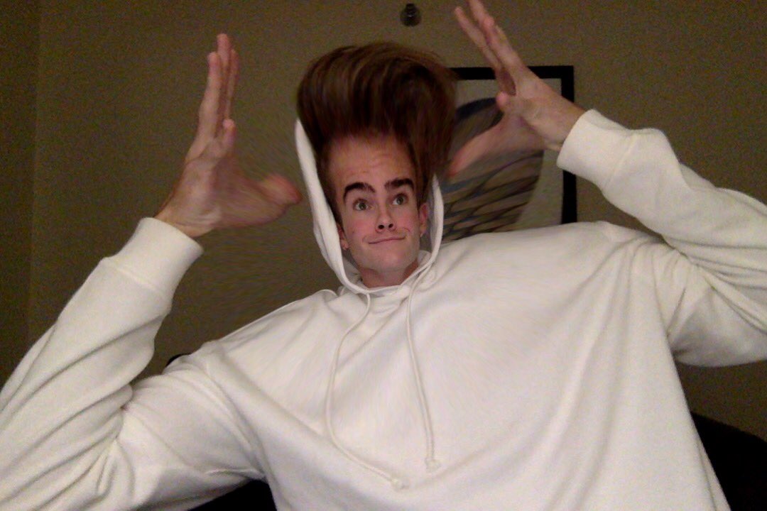 DevinHayes's tweet photo. hey girl are you a grenade...

cause you’re blowing my mind 😉😘🖖🏼🧞‍♀️🍑 https://t.co/EPRz3CNOAX
