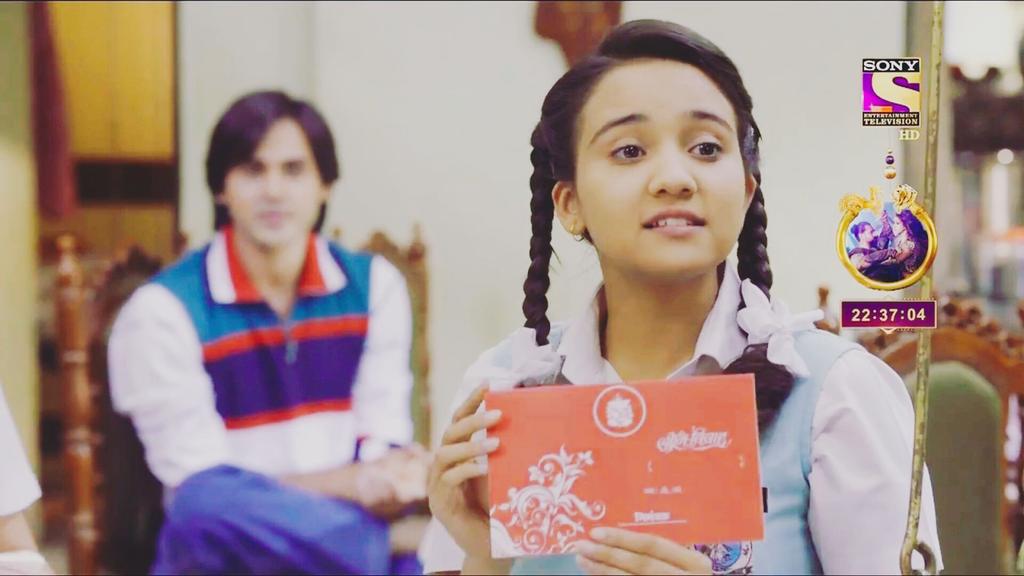 b/w deciding pooja di's wedding card to reading their own wedding card - sameer and naina grew up together  #90sKiShaaadi |  #SameerNainaKiShaadi #YehUnDinonKiBaatHai |  #YUDKBH