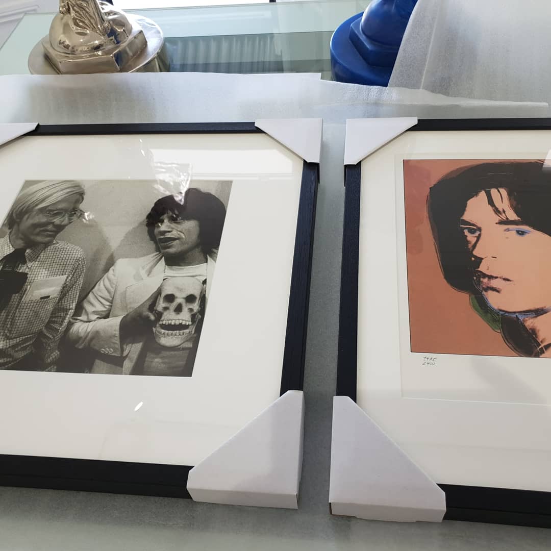DarrynLyons's tweet photo. #happychappy @damienmartyn visits our great @lyonsgallery today and rubs shoulders with #QueenElizabeth @MickJagger #AndyWarhol wonderful day #artinvestor #lyonsgallery #Cricket #Greatness #5wayspaddington #248glenmoreRd #paddington https://t.co/H3S7kx60Rx https://t.co/SYyckhDy2l