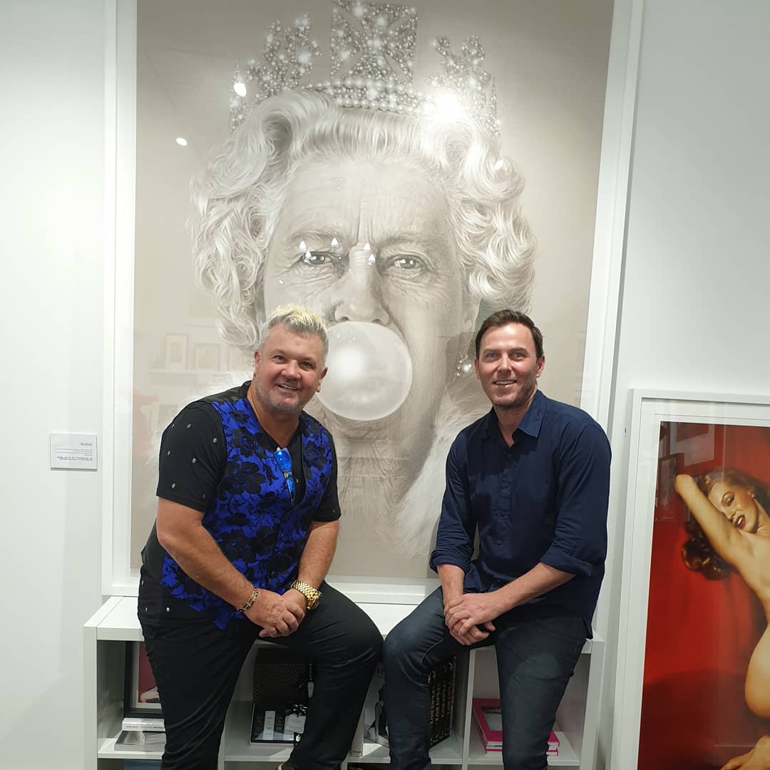 DarrynLyons's tweet photo. #happychappy @damienmartyn visits our great @lyonsgallery today and rubs shoulders with #QueenElizabeth @MickJagger #AndyWarhol wonderful day #artinvestor #lyonsgallery #Cricket #Greatness #5wayspaddington #248glenmoreRd #paddington https://t.co/H3S7kx60Rx https://t.co/SYyckhDy2l