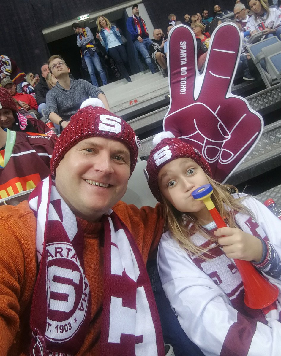 #hcsparta #hcspartapraha náš med a máme 100%energy