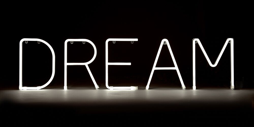 _Smiling_Faces's tweet photo. Have you seen our LED Neon Letters? Spell out any message! Available in pink or white - https://t.co/l320N8v0dX #neonletters https://t.co/Yaq1D4U8Hw