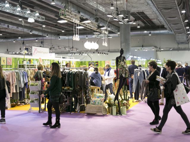 MOMADMadrid's tweet photo. Conoce más acerca de 'El problema del residuo textil, ¿dónde va a parar nuestra ropa?' con @infoamse ¡Ven al #ForoMOMAD a las 15:30h en P-12 y no te lo pierdas! #MOMAD2019 https://t.co/LgriXzlsbO