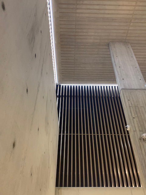 iGuzzini's tweet photo. Fine lines of light guiding passengers at #HackneyWick station in London. Great lighting to highlight great architecture by @MottMacDonald w/ Landolt+Brown Architects. The #UnderscoreInOut solution was mounted on a special retractable rail to avoid scaffolding over public areas. https://t.co/micqyZewVF