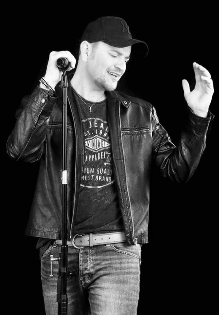 MightyMenWC's tweet image. MIGHTY MEN WESTERN CAPE
is rather chuffed and pleased to announce our 
Praise and Worship Team for 2019!
Etienne Smit and his band.
@smit_etienne 
@Tygerberg104fm 
@Radiokansel 
@RadioCCFm 
To connect with and see more of Etienne go to etiennesmit.co.za