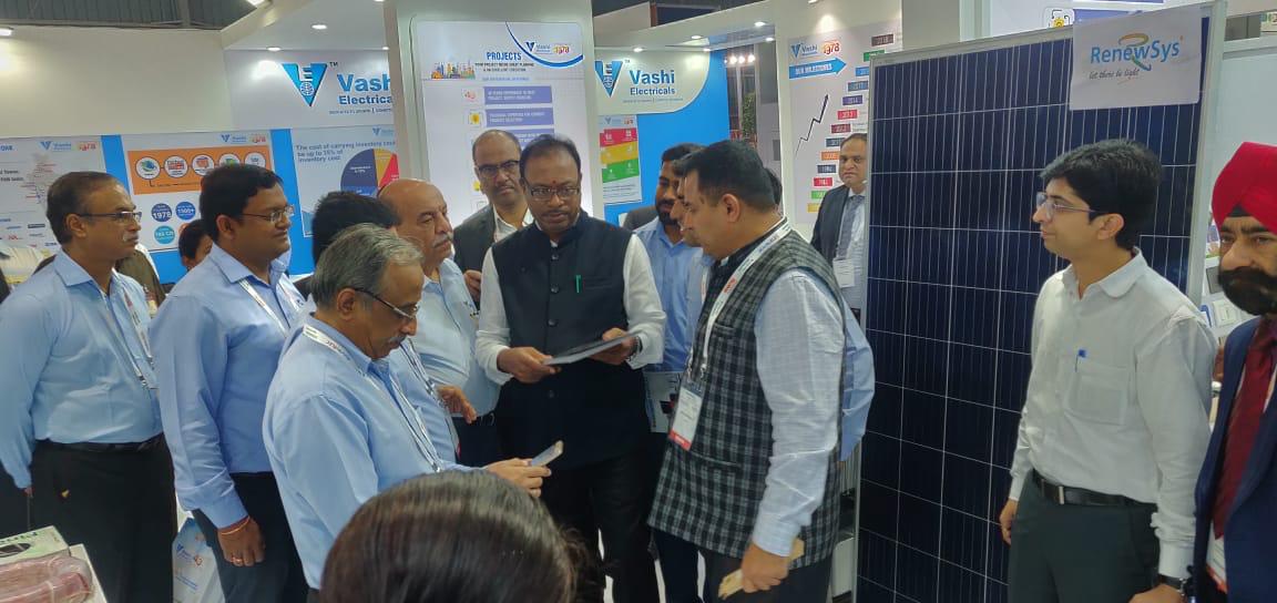vashiisl's tweet image. Delighted to inform you that Vashi Electricals won the award for &quot;The Best Stall&quot; at DistribuELEC, Mumbai 2019!! #DistribuELEC #VashiElectricals #Exhibition