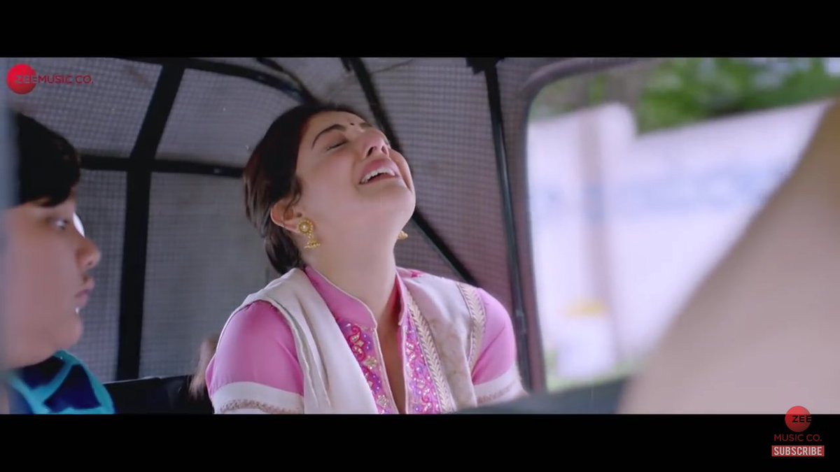 TheKajalFC's tweet photo. She nailed it !!!! #FeelHerPain

#OdhukkaNenaccha lyrical video from #ParisParis @MsKajalAggarwal @ParisParisFilm @mediente @ItsAmitTrivedi @Ramesh_aravind
#QueenRemake #Parameswari #thesweetestgirl #KajalAggarwal #FeelThePain
Video link 👉 https://t.co/uuETtrnN7N https://t.co/zNmzZoGR56