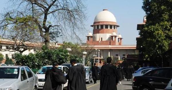 scroll_in's tweet photo. #CBIRow: Supreme Court issues notice to lawyer Prashant Bhushan on contempt pleas against him https://t.co/qOiEgRAksq https://t.co/0S2xNliuaN