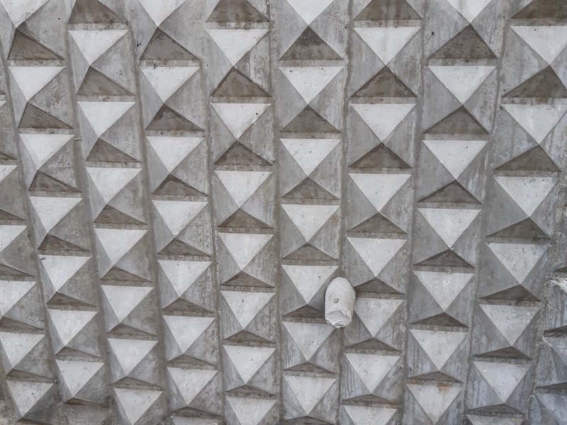 cyberarchi's tweet photo. #architecture Une opération de logements au nord de Nantes, où les façades sur rue sont ornées de pointes de diamant en quinconce #RECKLI @ARCHIGPAA 
https://t.co/zAnEj1qISz https://t.co/StXrvBM0HX