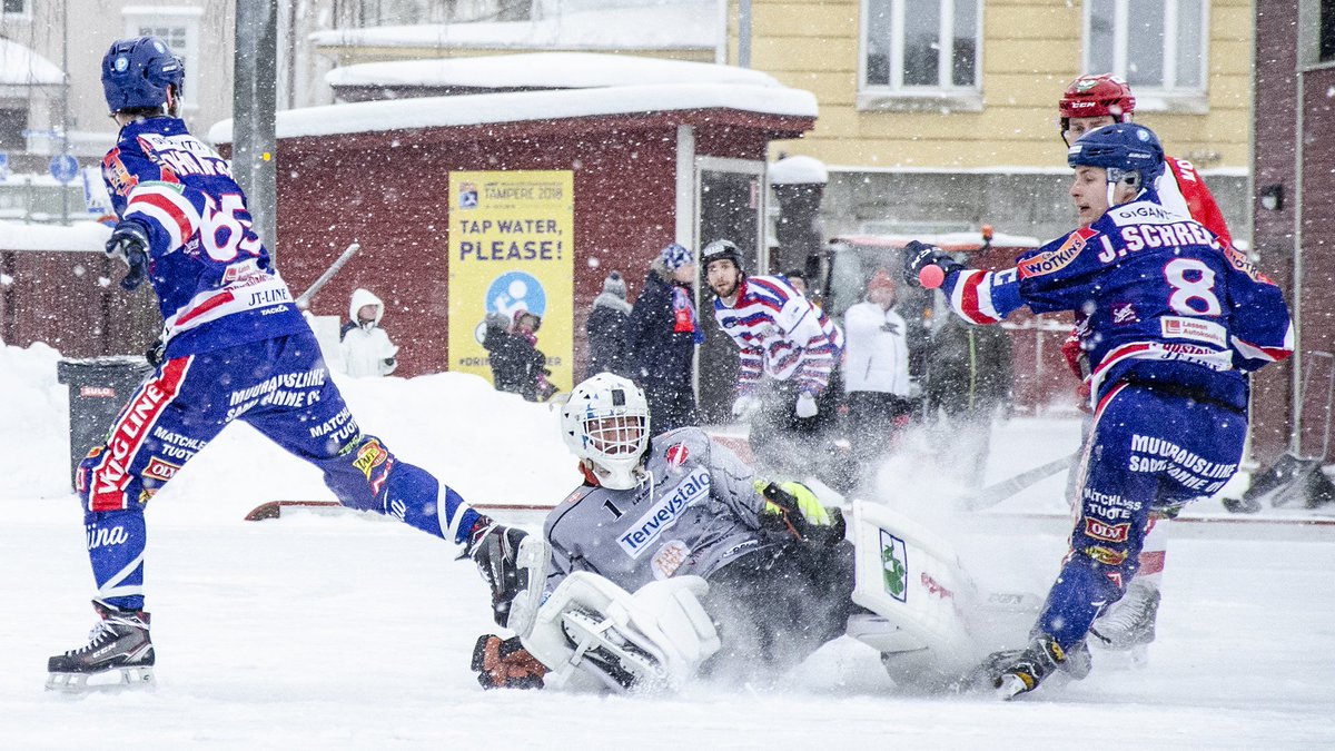 Jääpallo teki lauantaina paluun Tampereelle, joten luonnollisesti myös @Moreenimedia oli paikalla. Lue juttu vauhdikkaasta tapahtumasta ja lajista! #Moreenimedia #Bandyliiga #Tampere

moreenimedia.shorthandstories.com/vauhtiavanhaan…