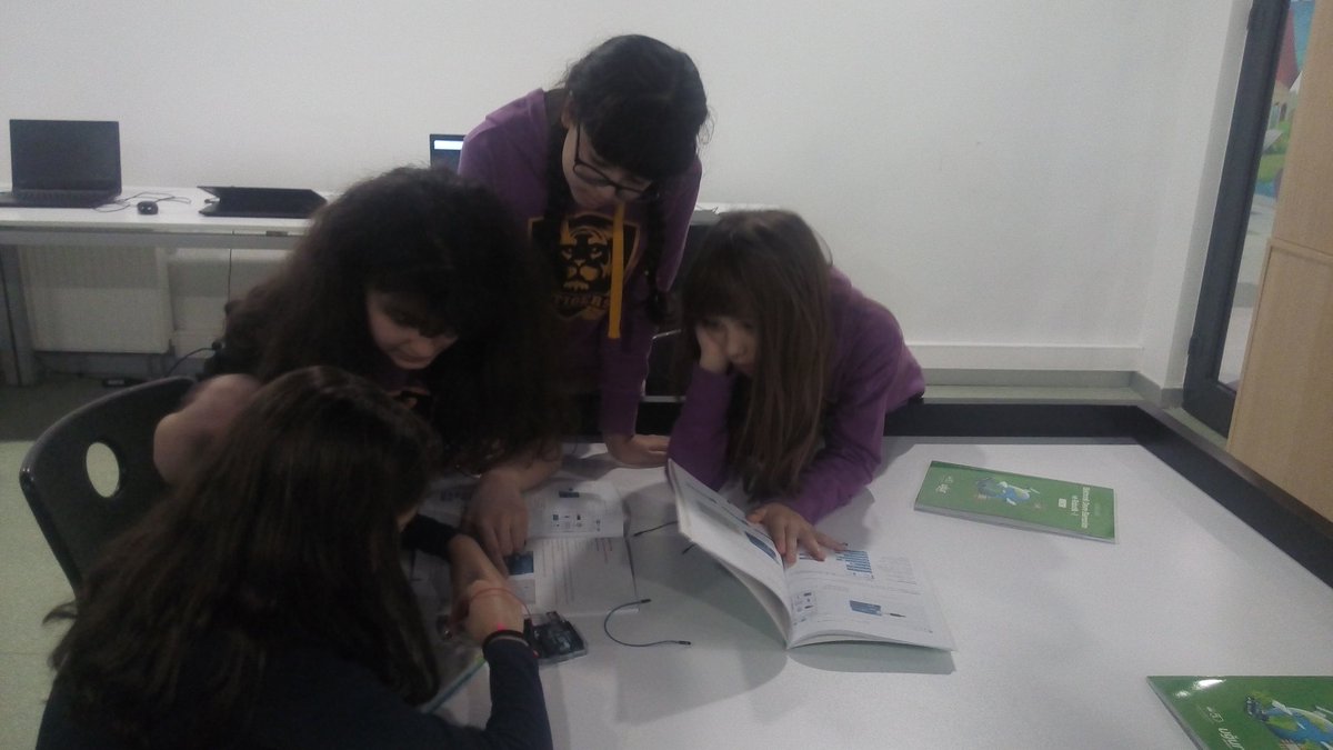 Yeni doneme arduino ile led yakarak basladik
#ugurluolmak
#ugurokullari
#ugurkodluyor
#atasehirugurokullari