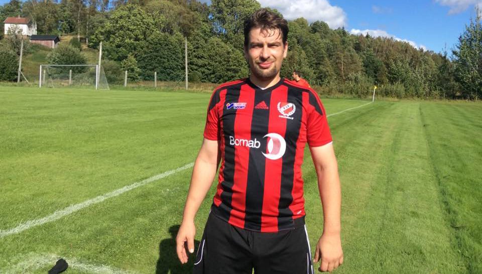 FotbollTvg's tweet photo. Traktens målfarligaste (?) målvakt har bestämt sig för att byta klubb: https://t.co/uCULOYdg5X #tvgfotboll https://t.co/Fr4iAp6pdP