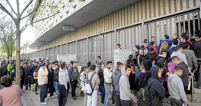 📢 ¡Betico! Ayudamos a un #VillamarinLleno 🏟️🌋? Todos aquellos abonados, accionistas o con carnets soy bético que den RT y 💚, para que os puedan localizar para la promoción de entradas mediante código promocional. Vamos <a href="/RealBetis/">Real Betis Balompié 🌴💚</a> 🇳🇬💪🏼. #Betis #CopaDelRey