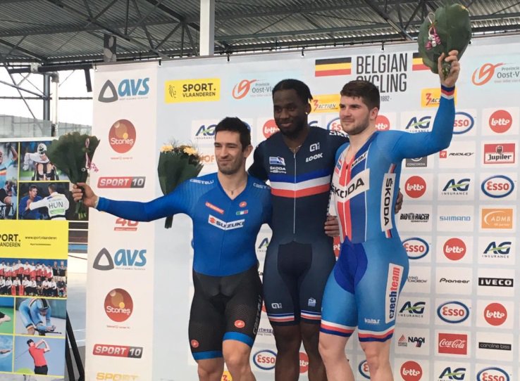 PicenoTime's tweet photo. Ciclismo su pista, splendido argento per l'ascolano Francesco Ceci in Belgio https://t.co/yZ438dqajc @francescoceci89 @DavideCeci @Coninews @FCIMarche https://t.co/C6SE9Nxnn4