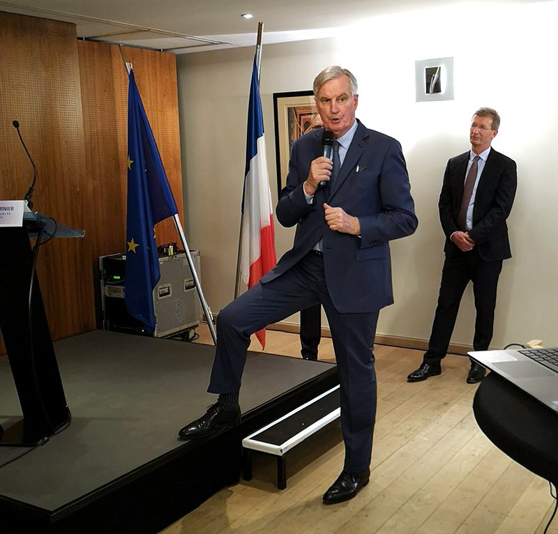 IHEDN's tweet photo. Mission Bruxelles pour les auditeurs de deux sessions nationales
Mardi 5 février 2019, @MichelBarnier reçoit les auditeurs de la 55e #SN_AED et de la 71e #SN_POLDEF de l'@IHEDN qui se sont rendu à Bruxelles en mission d’étude.
https://t.co/N6qX8ALNgE https://t.co/ubN5wXgYbb