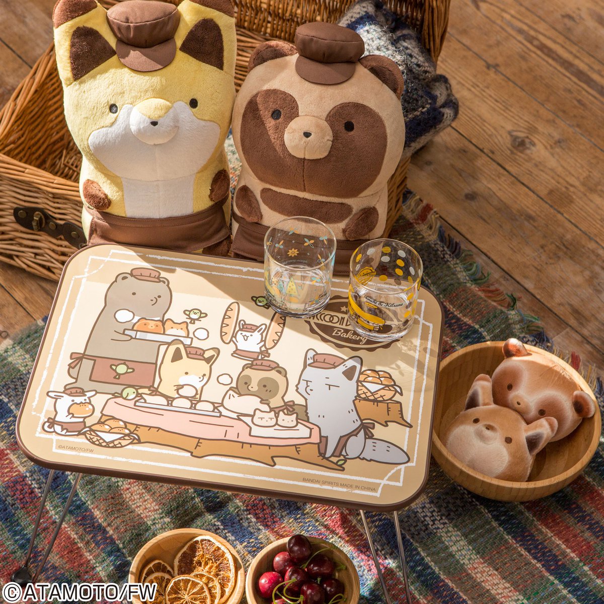 公式 タヌキとキツネ たるしば 新商品 タヌキとキツネ一番くじ情報 タヌキとキツネ お山のパン屋さん 描き下ろしのパン屋さんイラストがぬいぐるみや雑貨になって登場 2 23頃よりセブンイレブン イトーヨーカドーにて登場予定 T Co 公式 タヌキとキツネ たるしば 新商品 タヌキとキツネ一番くじ情報 タヌキとキツネ お山のパン屋さん 描き下ろしのパン屋さんイラストがぬいぐるみや雑貨になって登場 2 23頃よりセブンイレブン イトーヨーカドーにて登場予定 T Co
