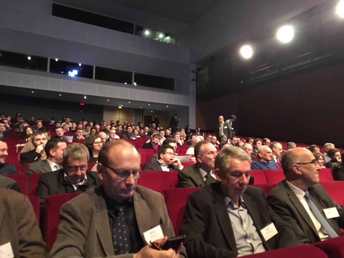 NOVABUILD_'s tweet photo. Ouverture des Journées Techniques Routes par H. Jacquot-Guimbal, P. Berteaud et D. Zambon « les routes ont été au cœur de l’actualité toute l’année, à nous de replacer tout cela en perspective » #IFSTTAR #CEREMA #IDRRIM #JTR2019 https://t.co/LO3Ihu1p8X