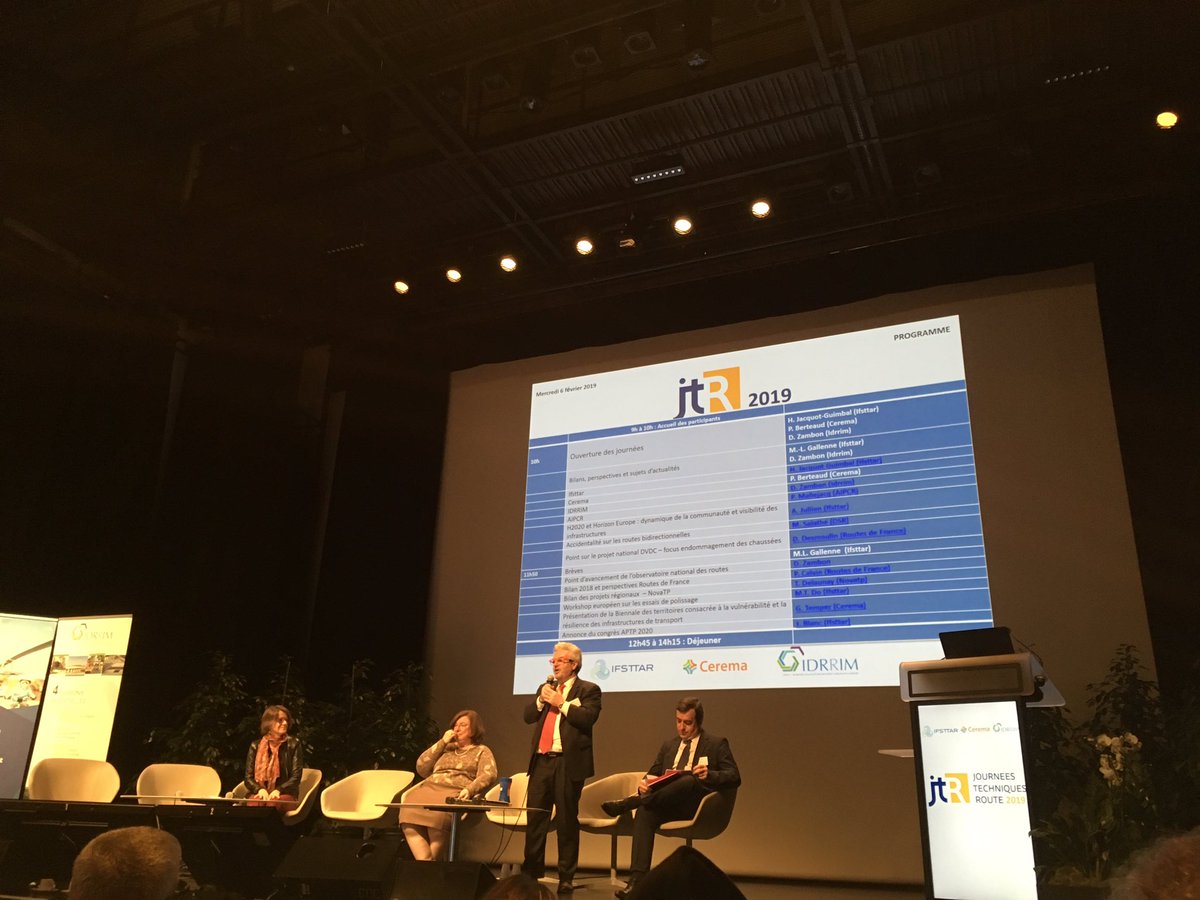 NOVABUILD_'s tweet photo. Ouverture des Journées Techniques Routes par H. Jacquot-Guimbal, P. Berteaud et D. Zambon « les routes ont été au cœur de l’actualité toute l’année, à nous de replacer tout cela en perspective » #IFSTTAR #CEREMA #IDRRIM #JTR2019 https://t.co/LO3Ihu1p8X