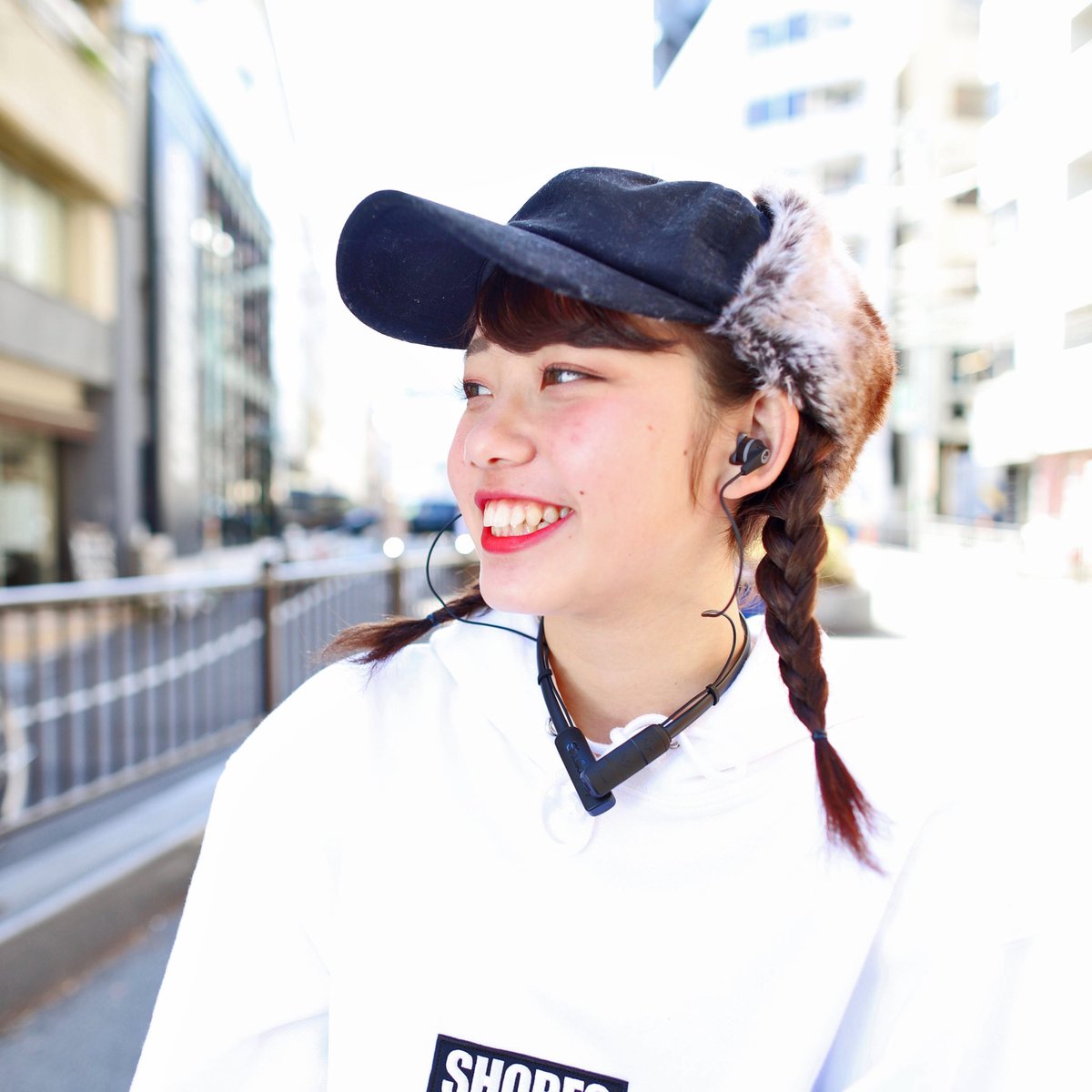 SkullcandyJapan's tweet photo. Ink’d Wireless💀 @HKR7140 使えばわかるコスパ最強のワイヤレスイヤホン⭐️首元のファッションアイテムとしても最高🔥羽のように軽く、音楽を快適にエンジョイ🎵 #FeelSkullcandy #スカルキャンディー #inkdwireless https://t.co/FV5RsEGw8M