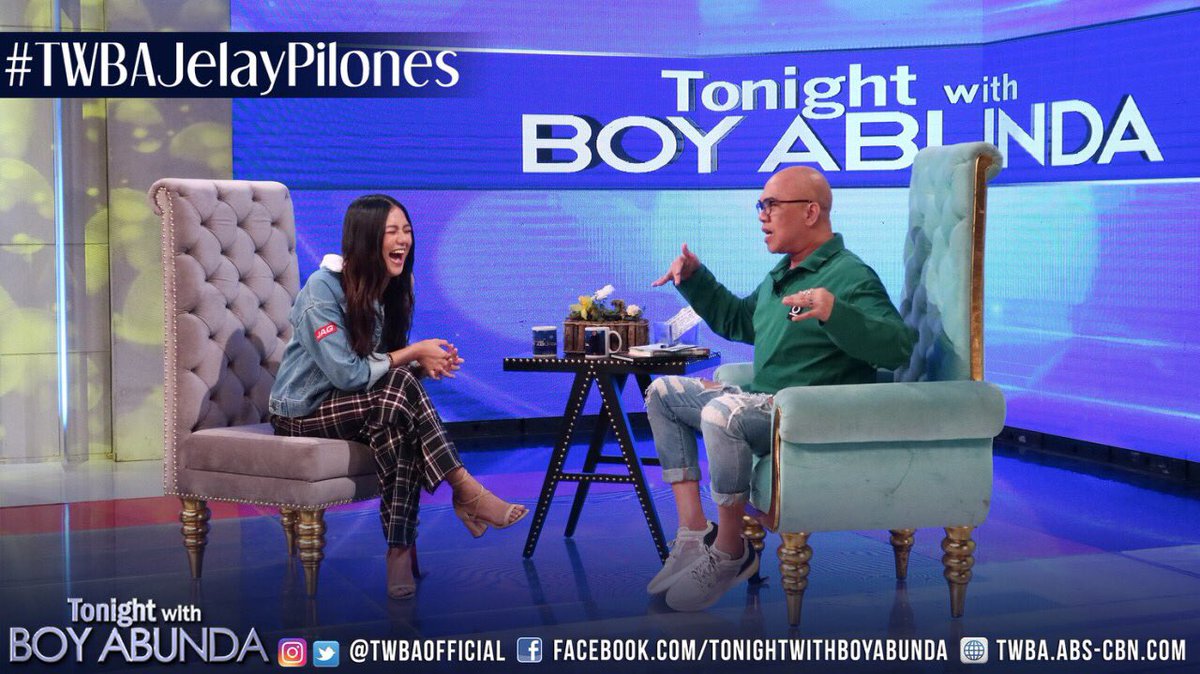TWBAofficial's tweet photo. Beatbox ba kamo? Aba palaban ang King Of Talk dyan! 😂 Abangan ang beatbox tutorial 101 na hatid ni Jelay! Mamaya na! #TWBAJelayPilones https://t.co/6243f0UfkI