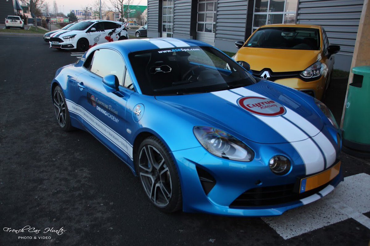 FrenchCarHunter's tweet photo. Alpine A110 💙 @Alpine_Planet @Alpine_Avenue #AlpineA110 #alpine https://t.co/mPbSJTkRVN