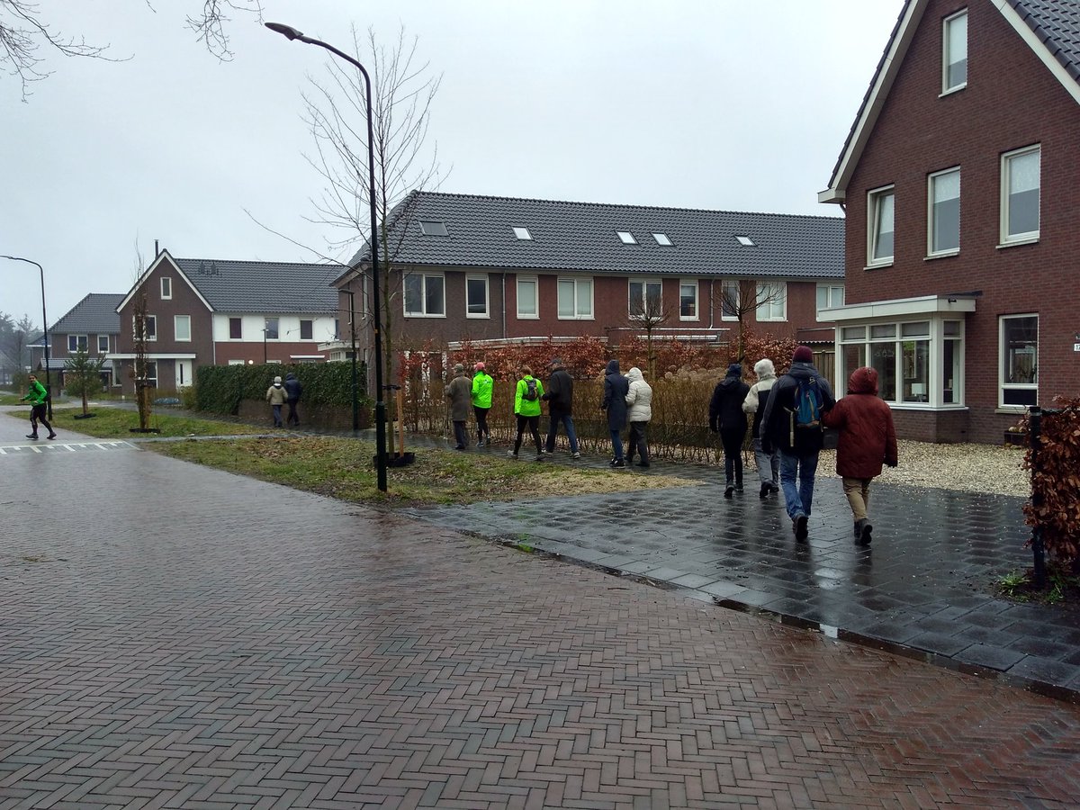 Vandaag zijn de Slow Sports lessen voor mensen met een visuele beperking van start gegaan. Acht deelnemers met ieder een eigen buddy gaan wekelijks samen slow sporten. Mooie samenwerking tussen <a href="/HetSchild/">Het Schild</a>, Slow Sports Oosterbeek, <a href="/UniekSporten/">Uniek Sporten</a> en het Sport- en Beweegteam