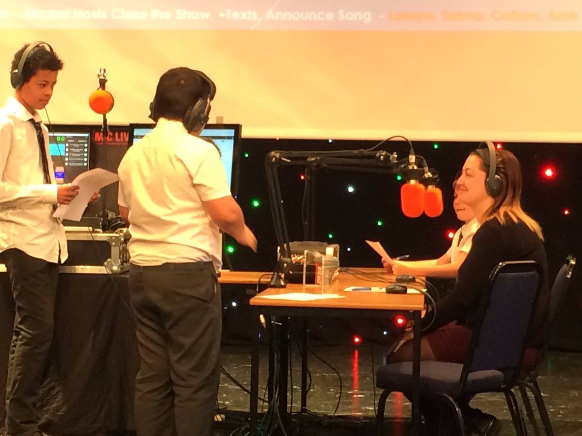 Lucy_Edu_Wales's tweet image. A big thank you to the lovely @MissCharles2013 for a super interview for @WillowsWaves about internet safety &amp;amp; #SaferInternetDay19 listen at 2pm for more info!📻💻🙂👍🏻@willowshigh @russellprue @whsperformarts @Arts_Wales_