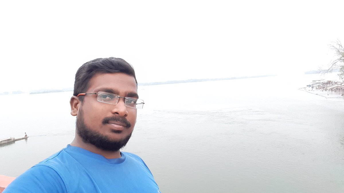 SureshsaiBandi's tweet photo. #KrishnaRiver 
@vijayawada   @KrishnaRiver https://t.co/xrRRhKYiW0