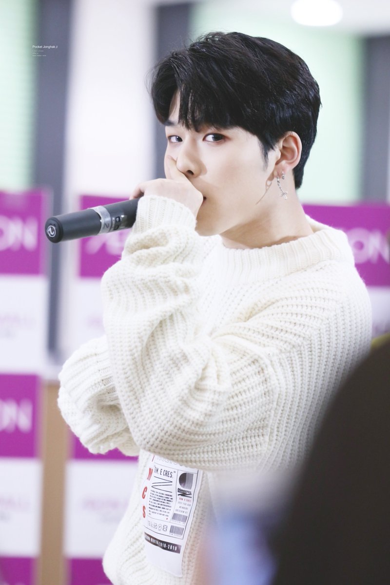 jonghak960625's tweet photo. 190121 나고야 AEONMALL오다카 2부

뽀빠이 발매 축하합니다♡

#바운 #BOUN #타겟 #TARGET #임종학 #임바운 #종학 #바우니
#POPEYE #뽀빠이 #ポパイ

@TARGET7_K 
@target7official https://t.co/6D7VZE5278