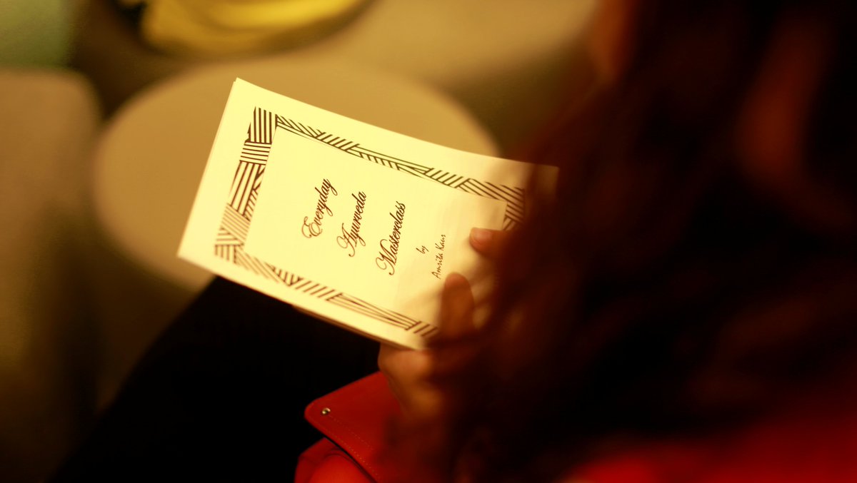 scriptonlineind's tweet image. It was a beautiful afternoon in our store with Ayurveda expert Amrita Kaur, who gave us a sneak peak into food secrets that lead to a fuller life. If you'd like to join us for our next session, stay tuned! #ScriptHuddle #ScriptYourSpace #Bangalore